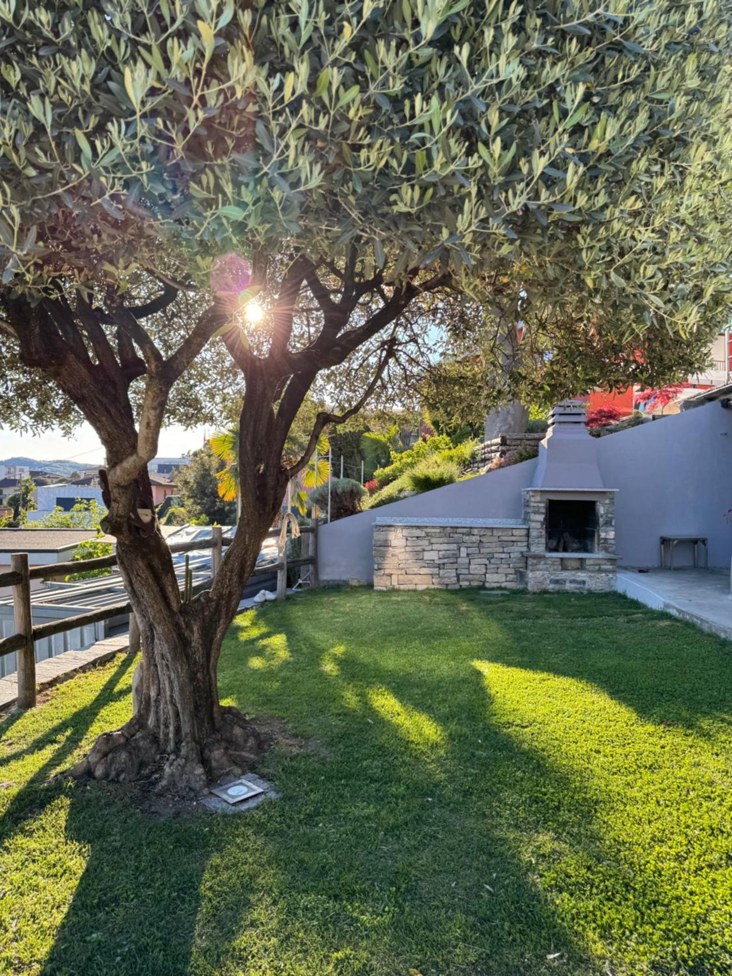 Veralto - Modern Suite With Como Lake View Vacallo Exterior foto